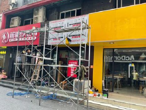 武定制作广告招牌如何避免它发黄？